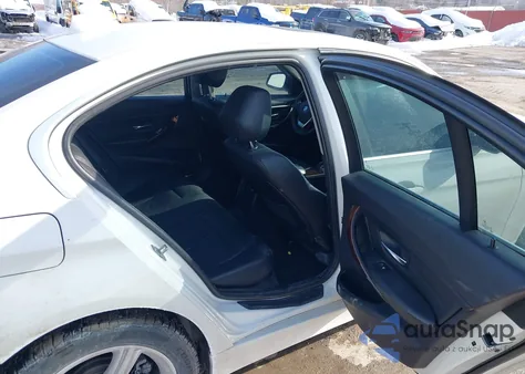 2015 BMW 328I xDrive z USA, uszkodzony, nr VIN WBA3B3G5XFNR86589